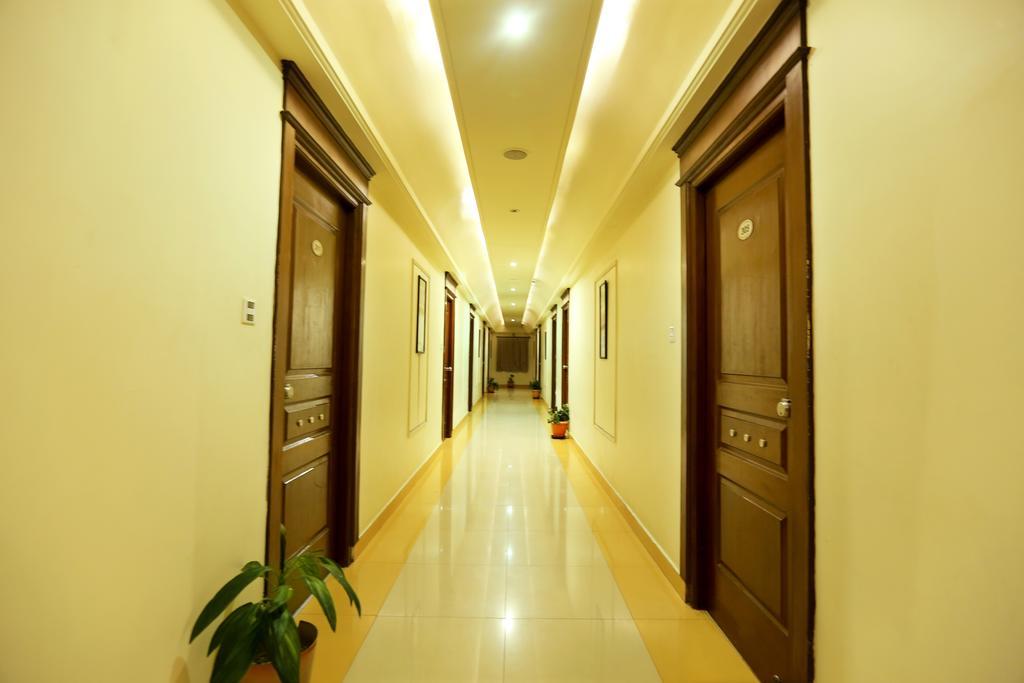 Hotel Sitara Grand Hajdarábád Exteriér fotografie